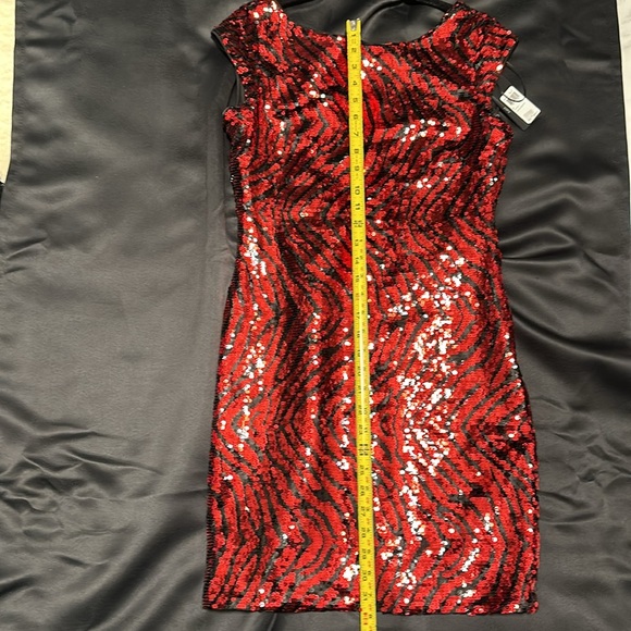 Guess Red & Black Sequence Dress NWT - Picture 5 of 9